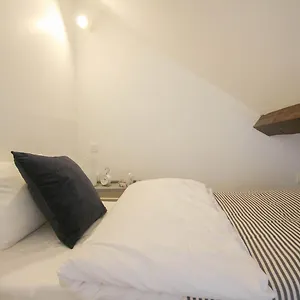 Appartement Vieux Lille: Bright, Functional